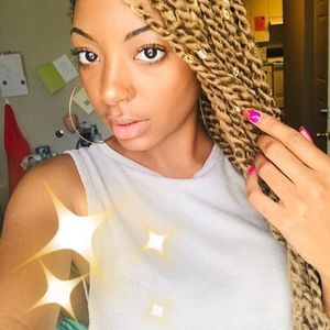 Meet your Posher, Raegan